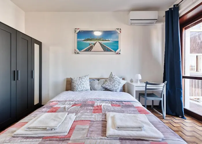 Easy Downtown Μαργκέρα